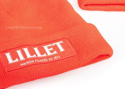 Fairtrade-Strickbeanie-GOTS-Biobaumwolle-mit-eigenem-Logo-Patch-Kundengeschenk